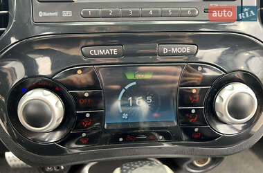 Внедорожник / Кроссовер Nissan Juke 2011 в 