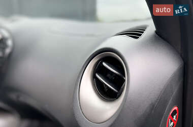 Внедорожник / Кроссовер Nissan Juke 2011 в 