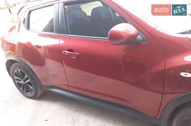 Внедорожник / Кроссовер Nissan Juke 2011 в 