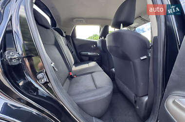 Внедорожник / Кроссовер Nissan Juke 2014 в 