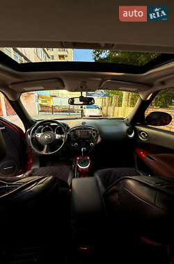 Позашляховик / Кросовер Nissan Juke 2013 в 