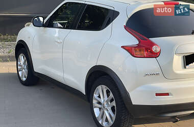 Внедорожник / Кроссовер Nissan Juke 2011 в 