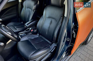 Внедорожник / Кроссовер Nissan Juke 2012 в 