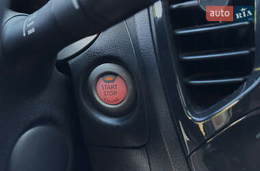 Внедорожник / Кроссовер Nissan Juke 2012 в 