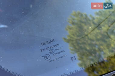 Внедорожник / Кроссовер Nissan Juke 2012 в 