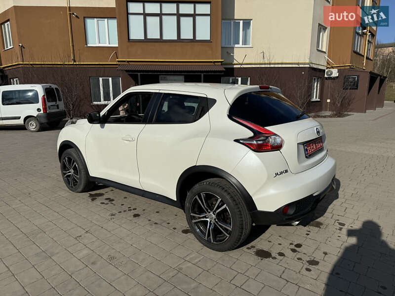 Позашляховик / Кросовер Nissan Juke 2015 в Дубні