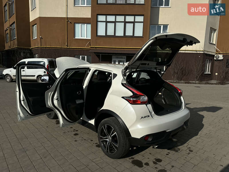 Позашляховик / Кросовер Nissan Juke 2015 в Дубні