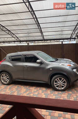 Внедорожник / Кроссовер Nissan Juke 2010 в Новомосковске