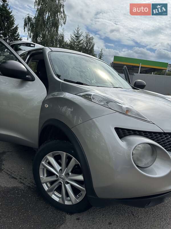Внедорожник / Кроссовер Nissan Juke 2011 в Луцке