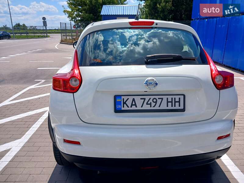 Внедорожник / Кроссовер Nissan Juke 2011 в Киеве