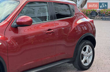 Внедорожник / Кроссовер Nissan Juke 2012 в 