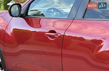 Внедорожник / Кроссовер Nissan Juke 2012 в 