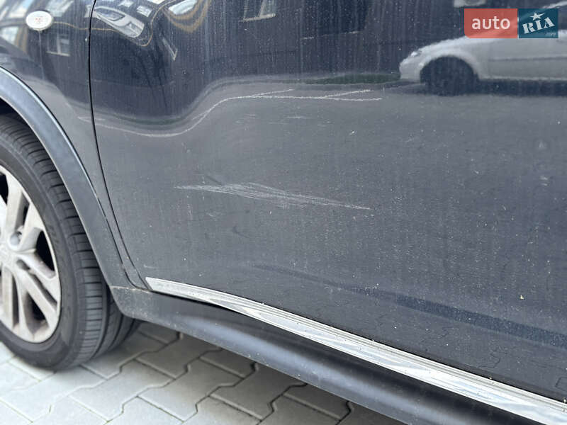 Позашляховик / Кросовер Nissan Juke 2011 в Києві