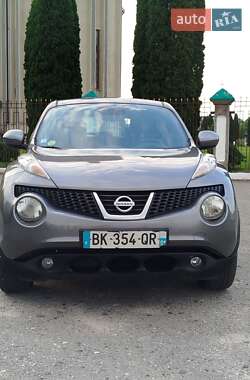 Позашляховик / Кросовер Nissan Juke 2011 в Дубні