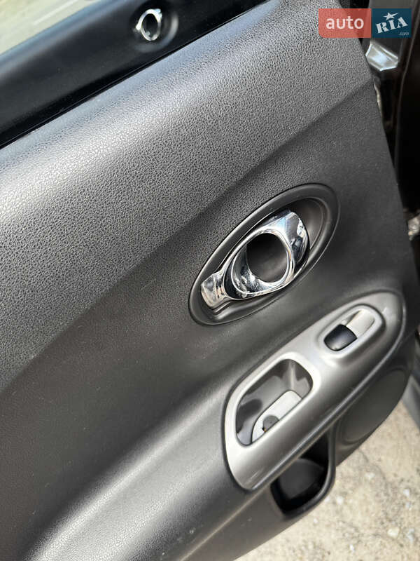 Позашляховик / Кросовер Nissan Juke 2013 в Києві