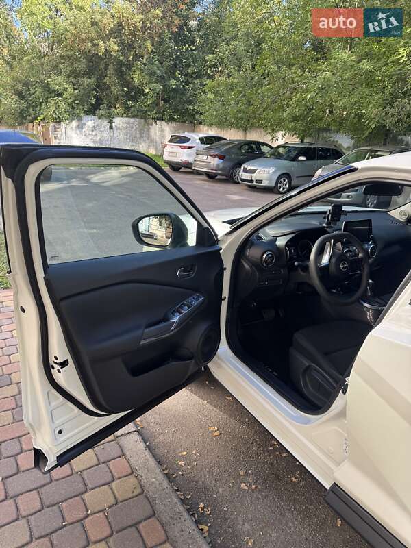 Внедорожник / Кроссовер Nissan Juke 2023 в Полтаве