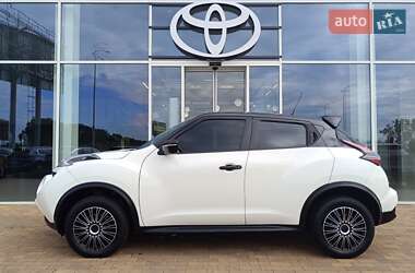 Внедорожник / Кроссовер Nissan Juke 2017 в 