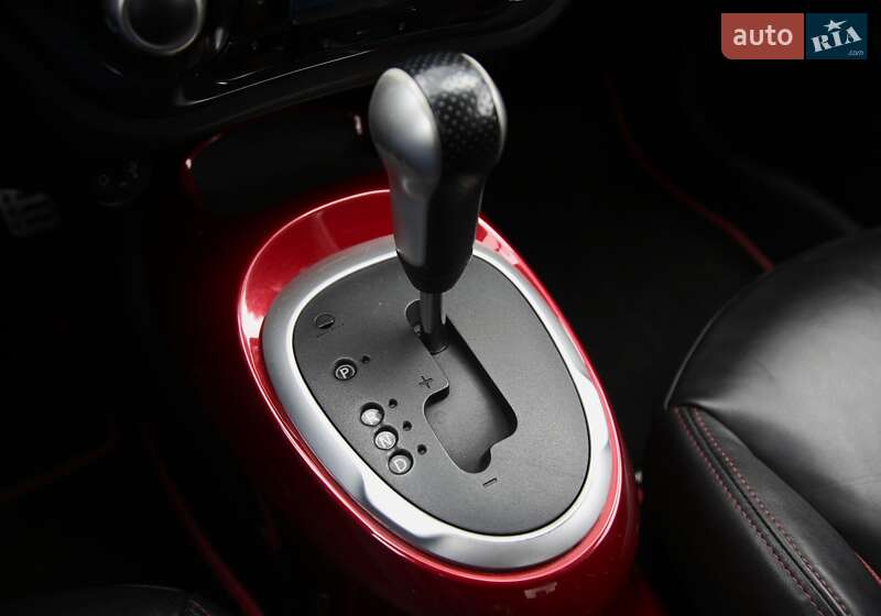 Внедорожник / Кроссовер Nissan Juke 2012 в Харькове