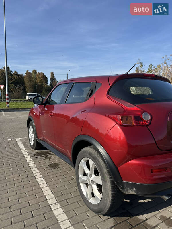 Внедорожник / Кроссовер Nissan Juke 2012 в Дубно
