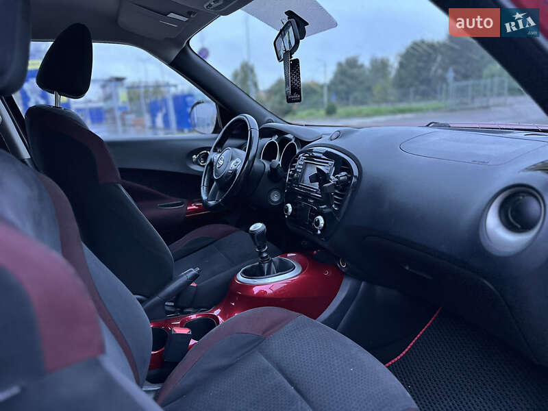 Внедорожник / Кроссовер Nissan Juke 2012 в Дубно