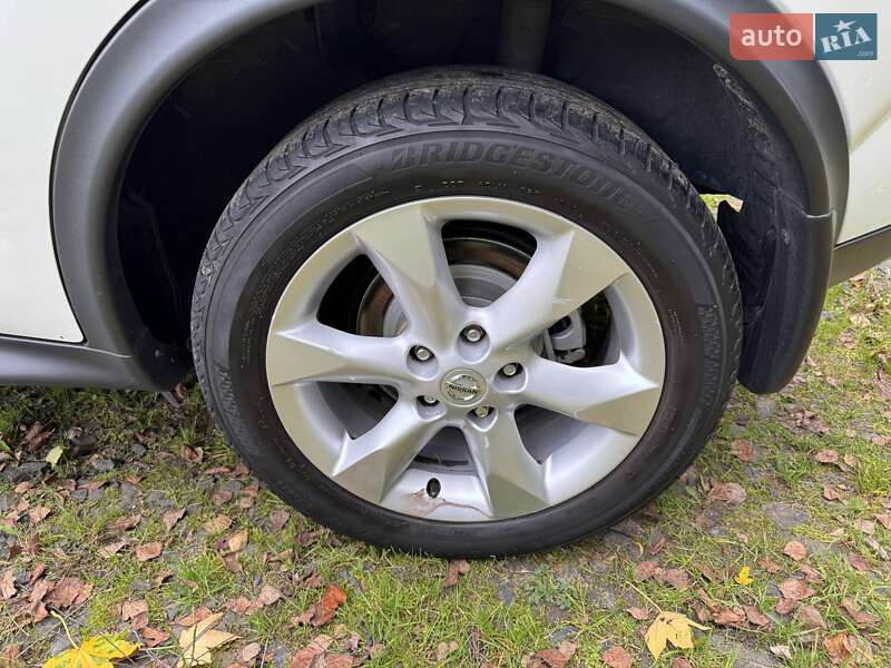 Внедорожник / Кроссовер Nissan Juke 2011 в Ровно