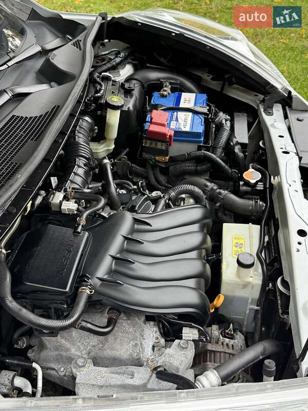 Внедорожник / Кроссовер Nissan Juke 2011 в Ровно