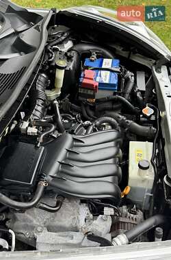 Внедорожник / Кроссовер Nissan Juke 2011 в 