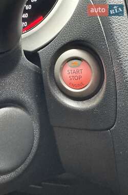 Внедорожник / Кроссовер Nissan Juke 2011 в 