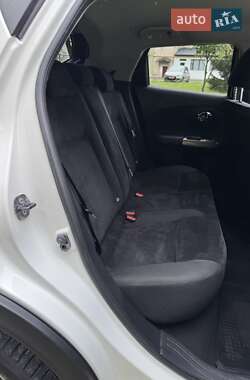 Внедорожник / Кроссовер Nissan Juke 2011 в 