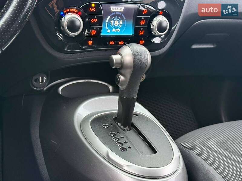 Позашляховик / Кросовер Nissan Juke 2011 в Києві