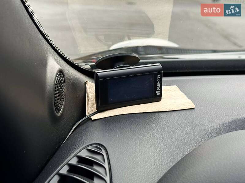 Позашляховик / Кросовер Nissan Juke 2011 в Києві