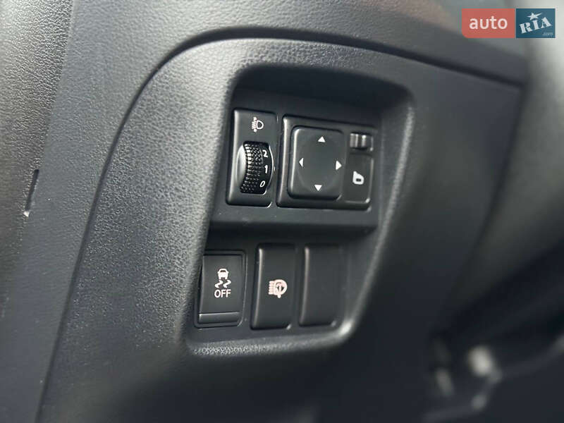 Внедорожник / Кроссовер Nissan Juke 2012 в Киеве