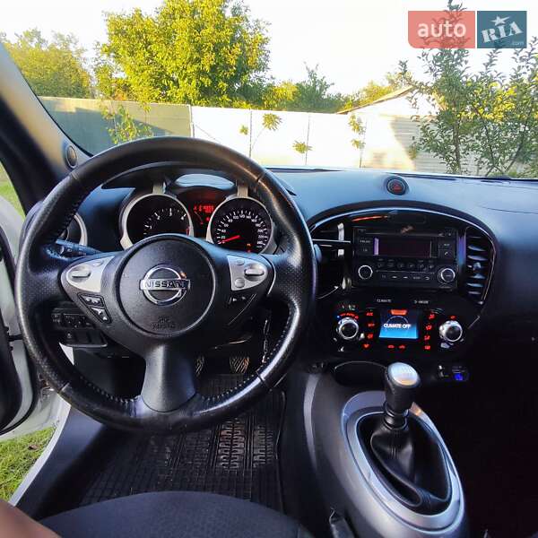 Внедорожник / Кроссовер Nissan Juke 2011 в Александрие