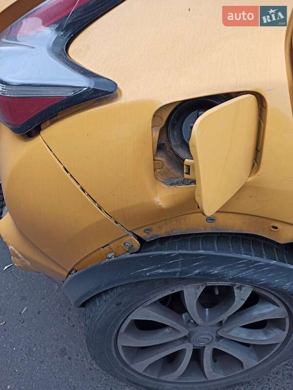 Внедорожник / Кроссовер Nissan Juke 2015 в Одессе