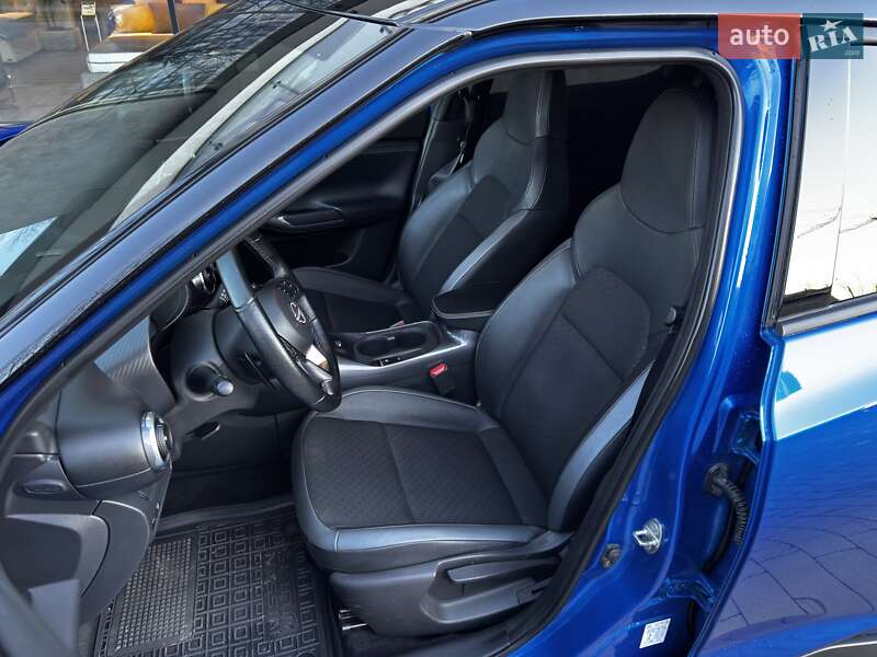 Внедорожник / Кроссовер Nissan Juke 2023 в Ужгороде