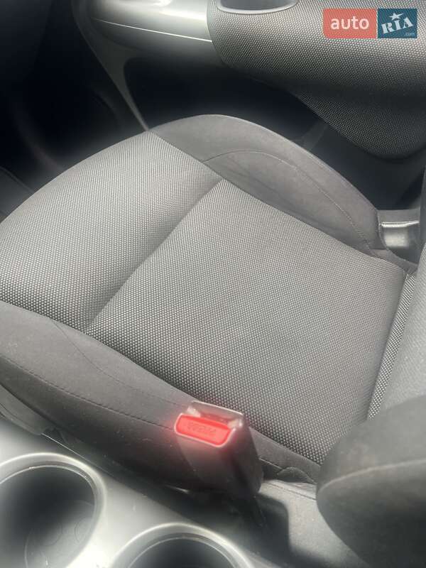 Внедорожник / Кроссовер Nissan Juke 2013 в Калуше