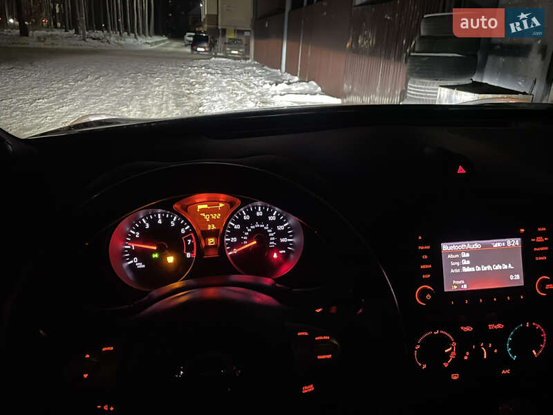 Внедорожник / Кроссовер Nissan Juke 2016 в Ирпене