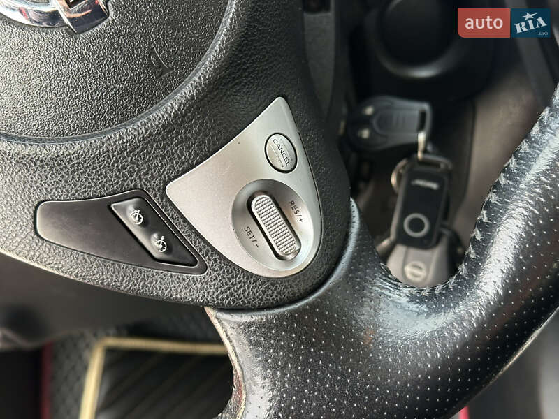 Внедорожник / Кроссовер Nissan Juke 2012 в Харькове фото 31 Внедорожник / Кроссовер Nissan Juke 2012 в Харькове