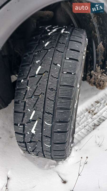 Внедорожник / Кроссовер Nissan Juke 2013 в Сарнах