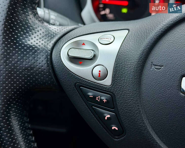 Внедорожник / Кроссовер Nissan Juke 2017 в Киеве