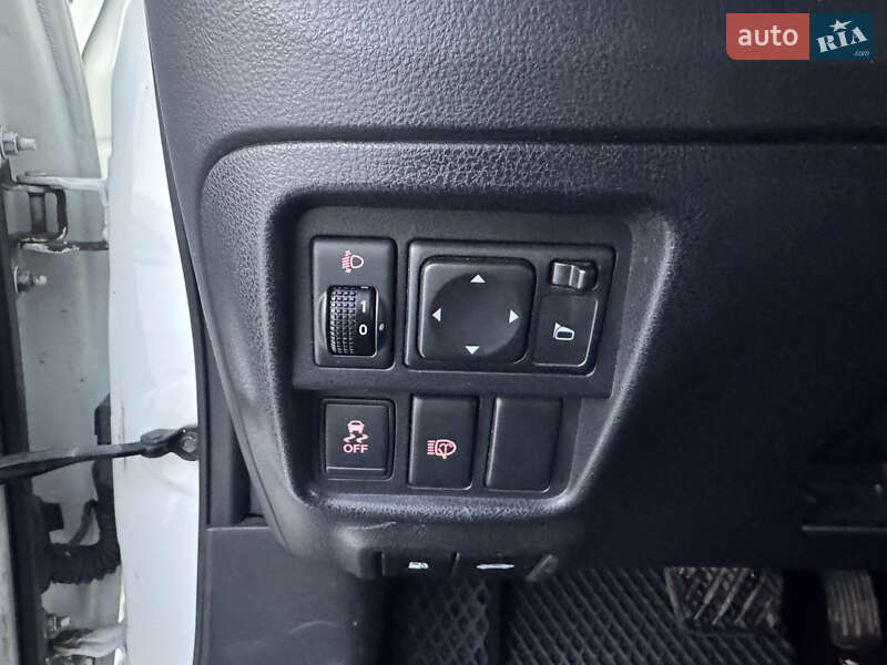 Внедорожник / Кроссовер Nissan Juke 2011 в Полтаве