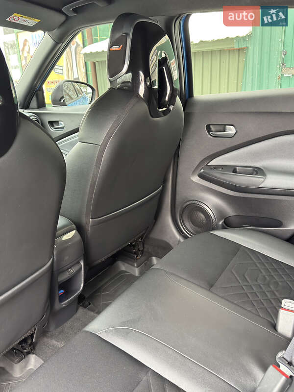 Внедорожник / Кроссовер Nissan Juke 2022 в Ровно