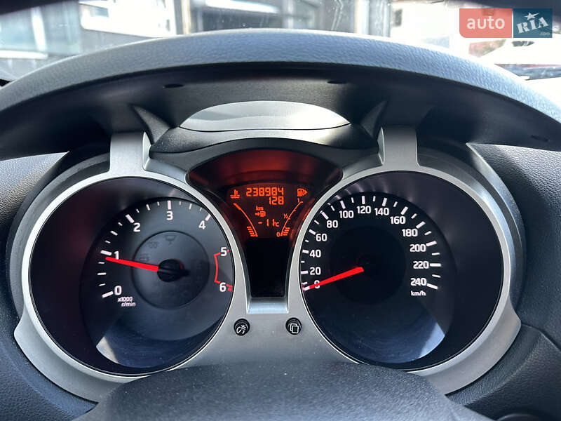 Позашляховик / Кросовер Nissan Juke 2011 в Львові фото 6 Позашляховик / Кросовер Nissan Juke 2011 в Львові
