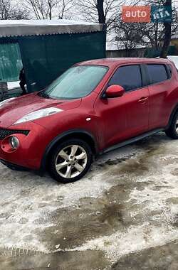 Внедорожник / Кроссовер Nissan Juke 2012 в Богодухове