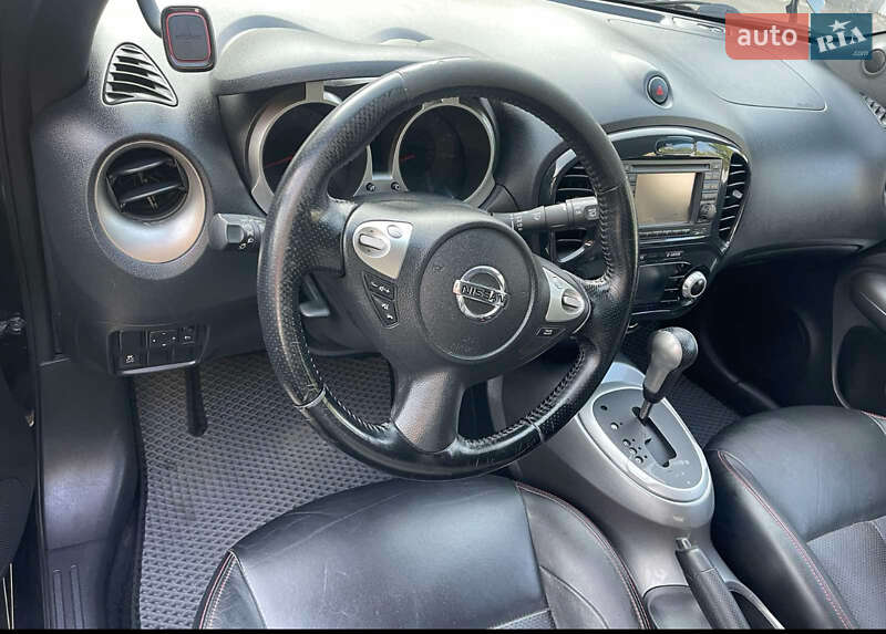 Позашляховик / Кросовер Nissan Juke 2012 в Вишневому фото 2 Позашляховик / Кросовер Nissan Juke 2012 в Вишневому