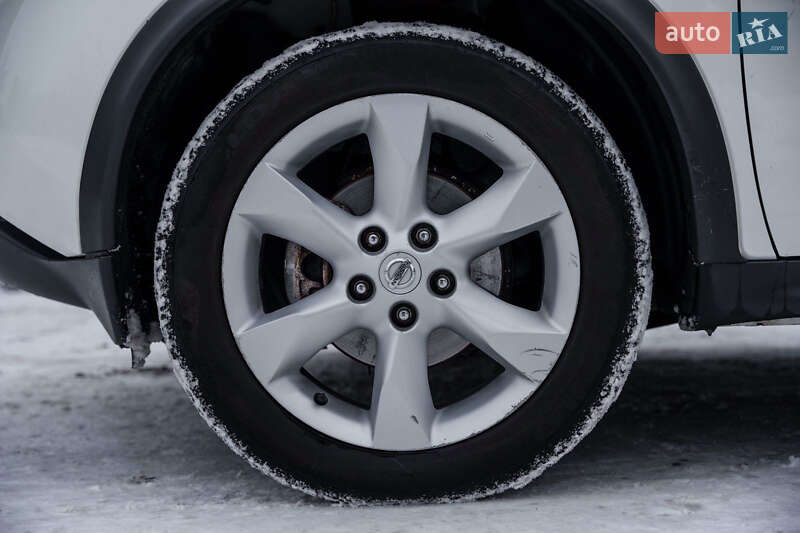 Внедорожник / Кроссовер Nissan Juke 2013 в Киеве