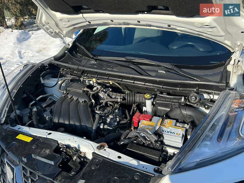 Внедорожник / Кроссовер Nissan Juke 2019 в Львове