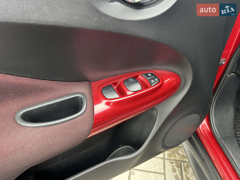 Внедорожник / Кроссовер Nissan Juke 2011 в Черкассах