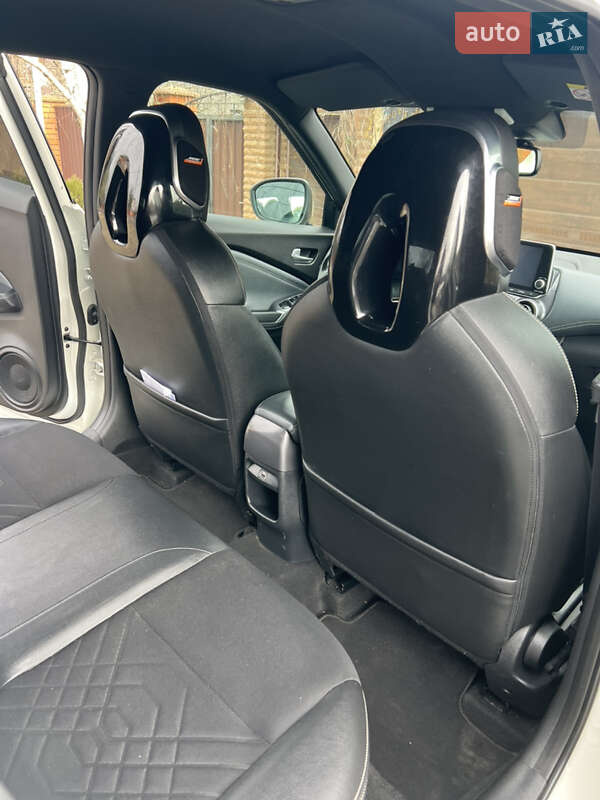 Внедорожник / Кроссовер Nissan Juke 2021 в Черноморске