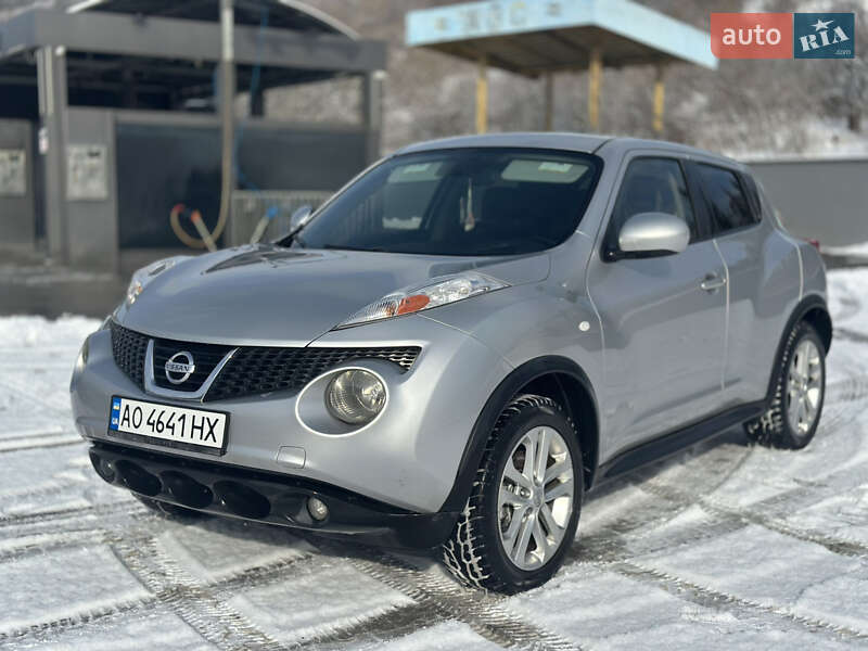 Внедорожник / Кроссовер Nissan Juke 2011 в Сваляве фото Внедорожник / Кроссовер Nissan Juke 2011 в Сваляве